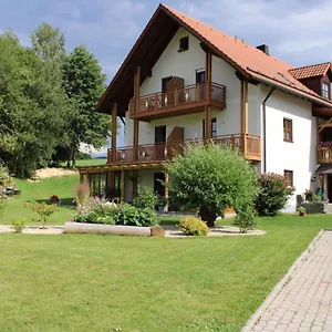 Gaestehaus Sporrer 4* Neualbenreuth