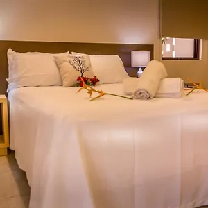 Azcapri Boutique & Aparthotel Cancún