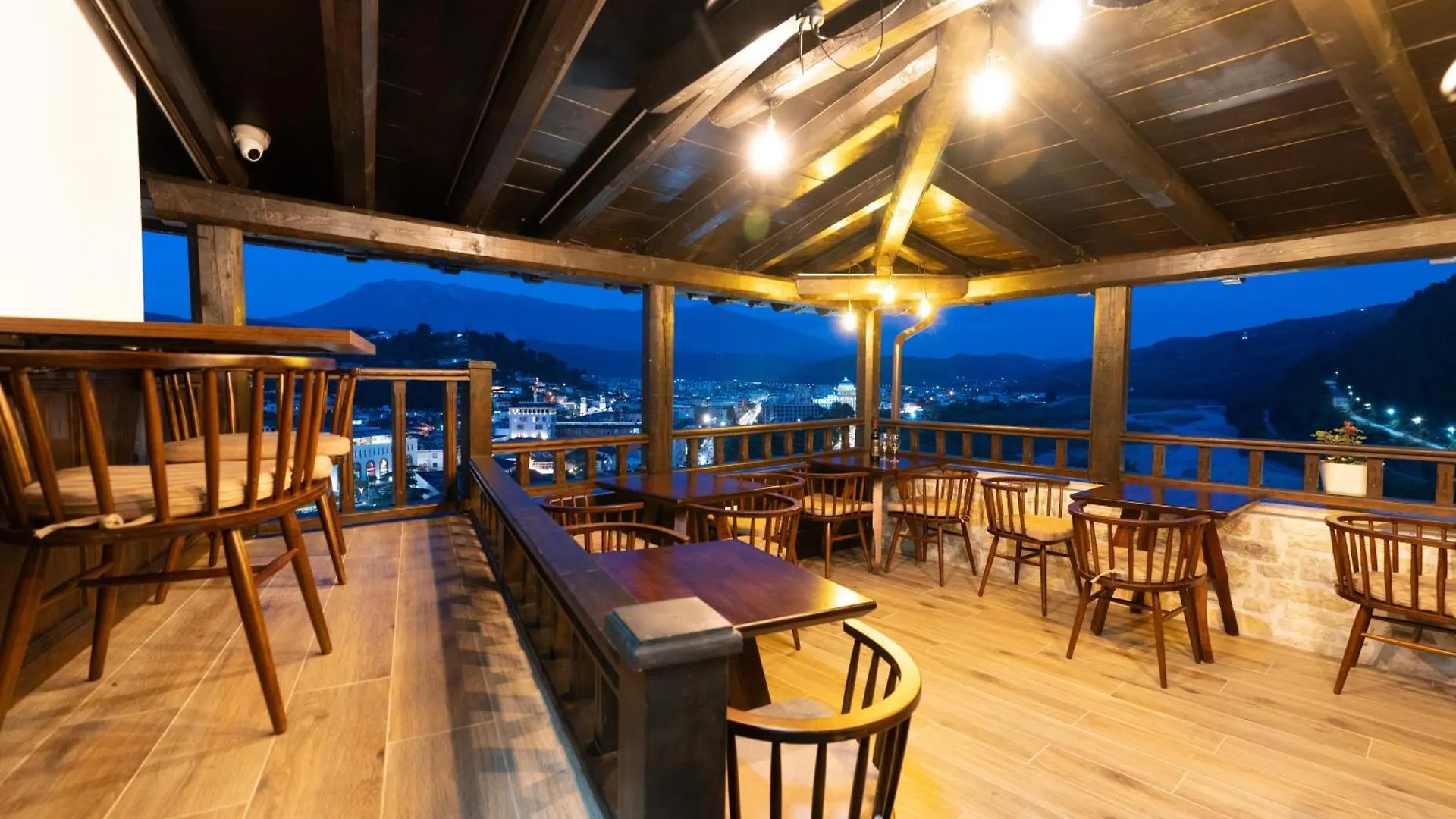 Hotel Bohem بيرات 4*,  ألبانيا